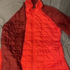 patagonia woman’s 2 piece jacket, rly sleek. water proof